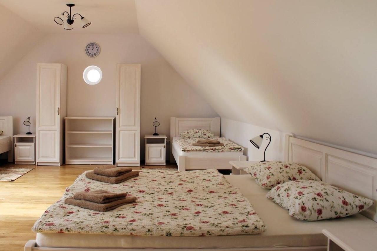 One-Bedroom Apartment,1005530434:JPEG