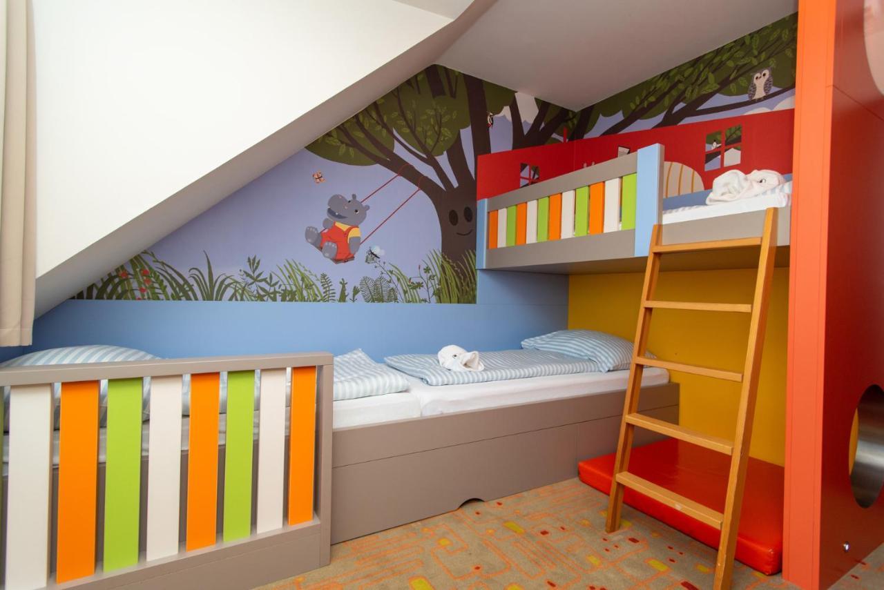 Family Suite,1216521526:JPEG