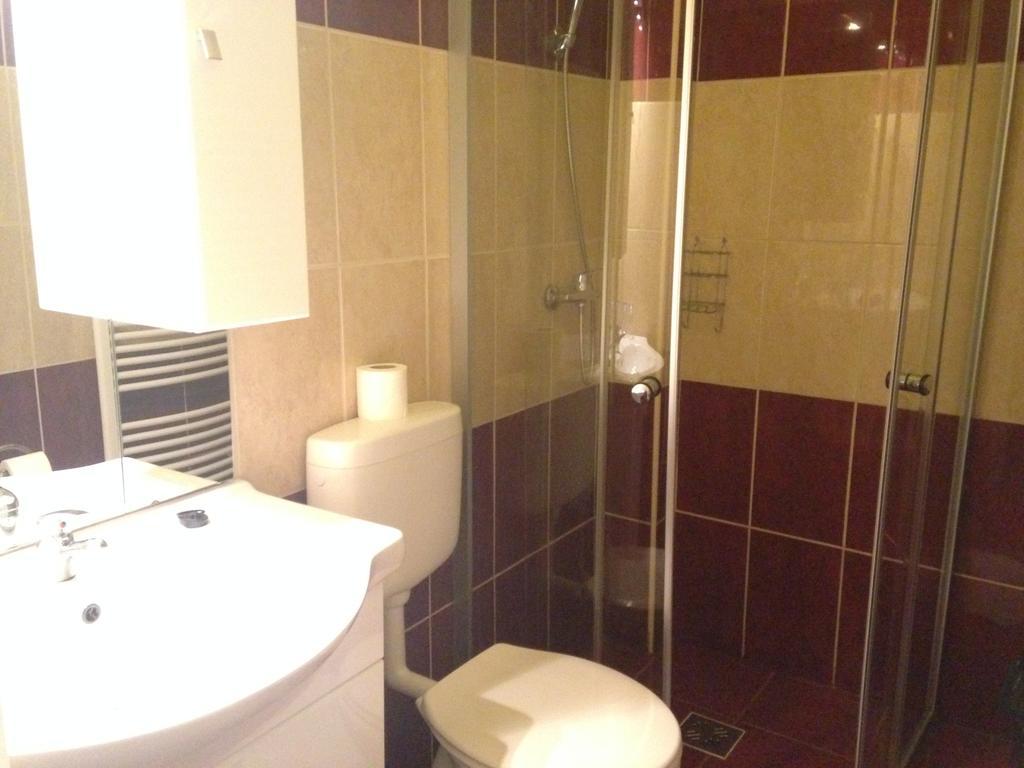 Triple Room,109819029:JPEG