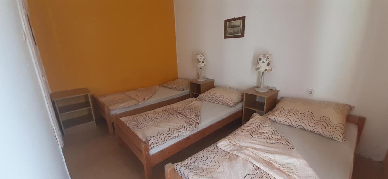 Triple Room,665432274:JPEG