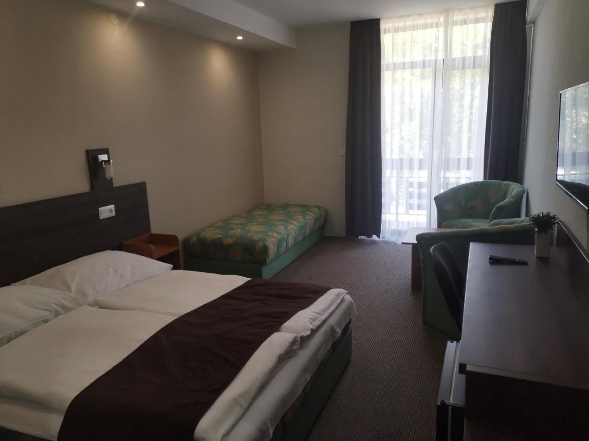 Triple Room,1124383773:JPEG