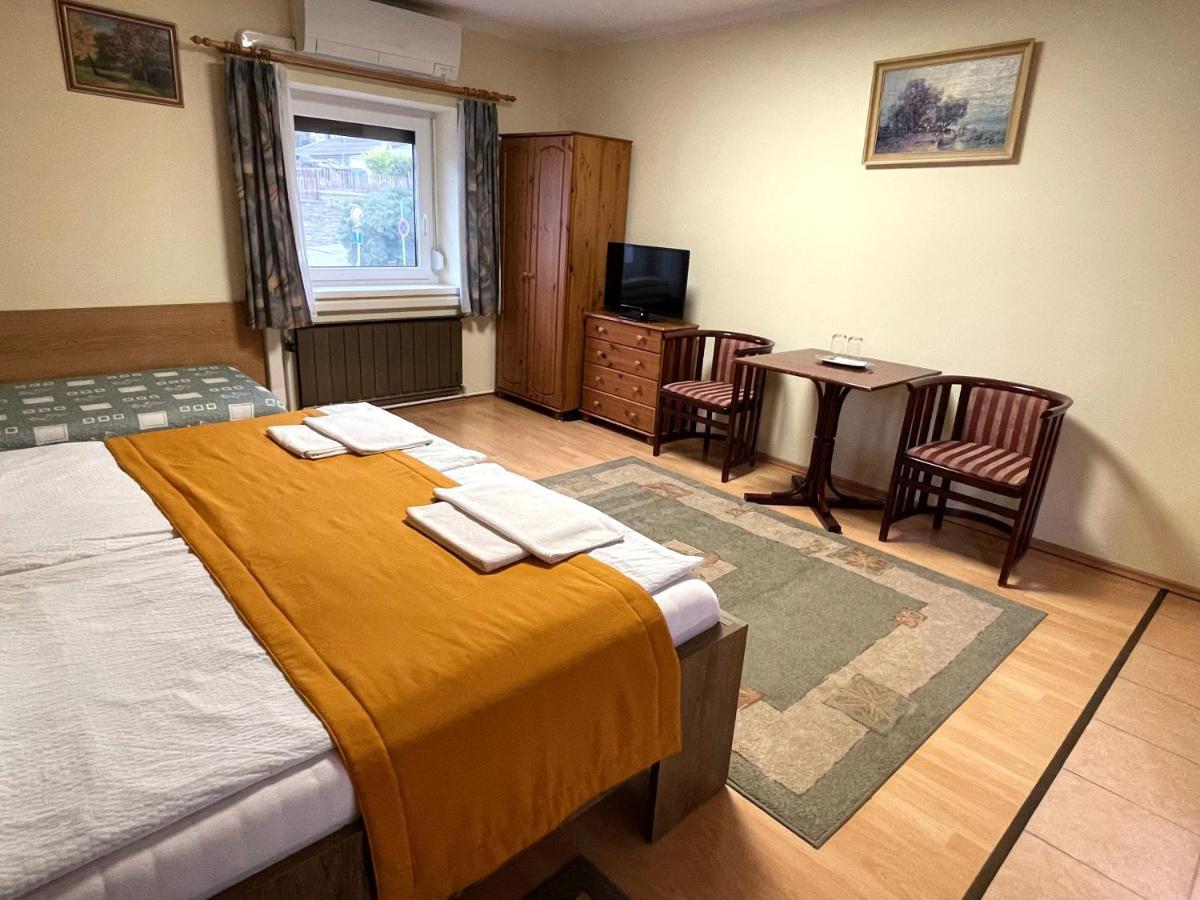 Triple Room,1179446377:JPEG