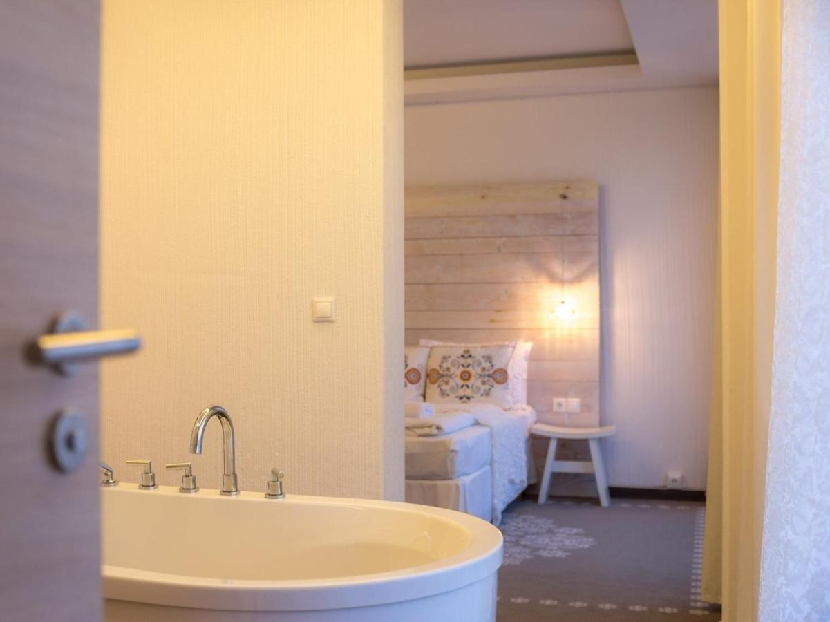 Suite Garden View,1521286153:JPEG
