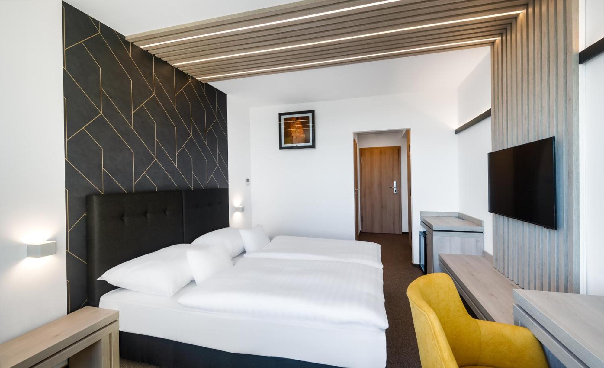 Standard Double or Twin Room Balcony,1555645513:JPEG