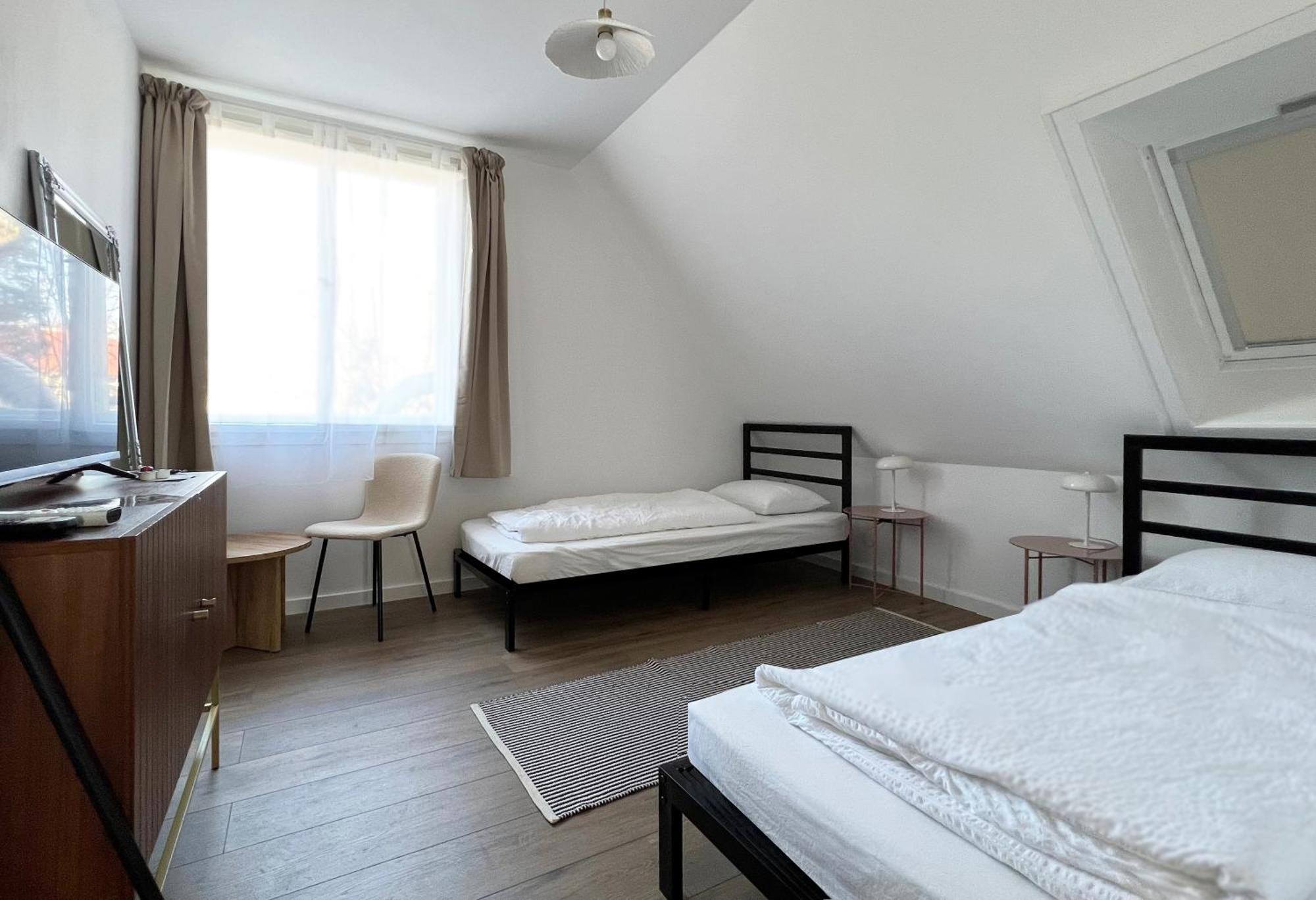 Economy Twin Room,1584523587:JPEG