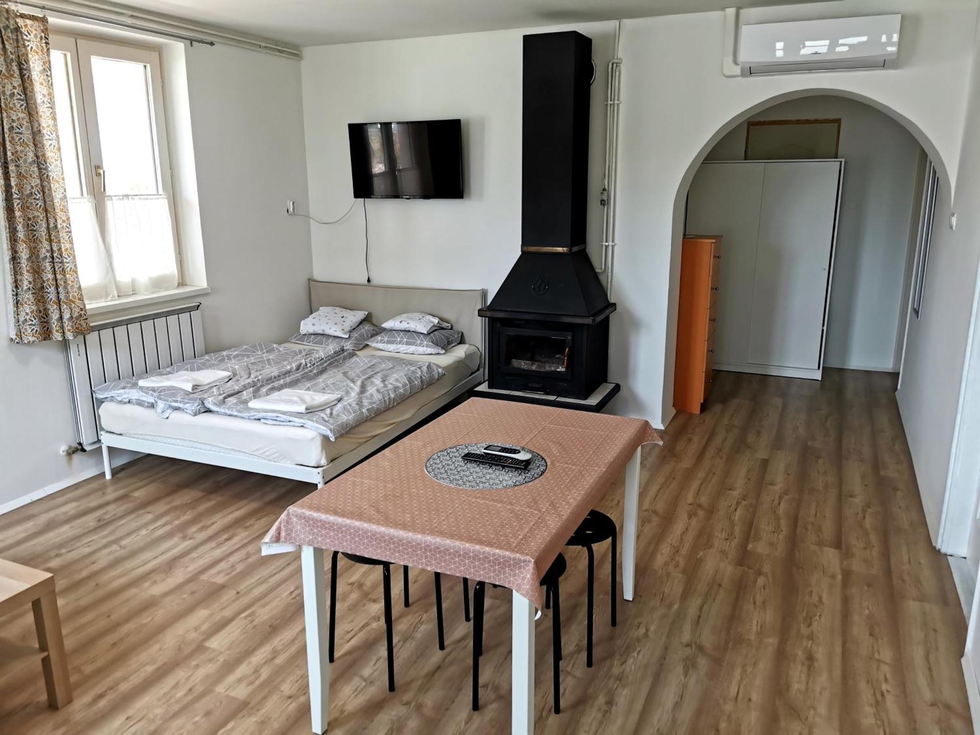 Apartment,1596256490:JPEG