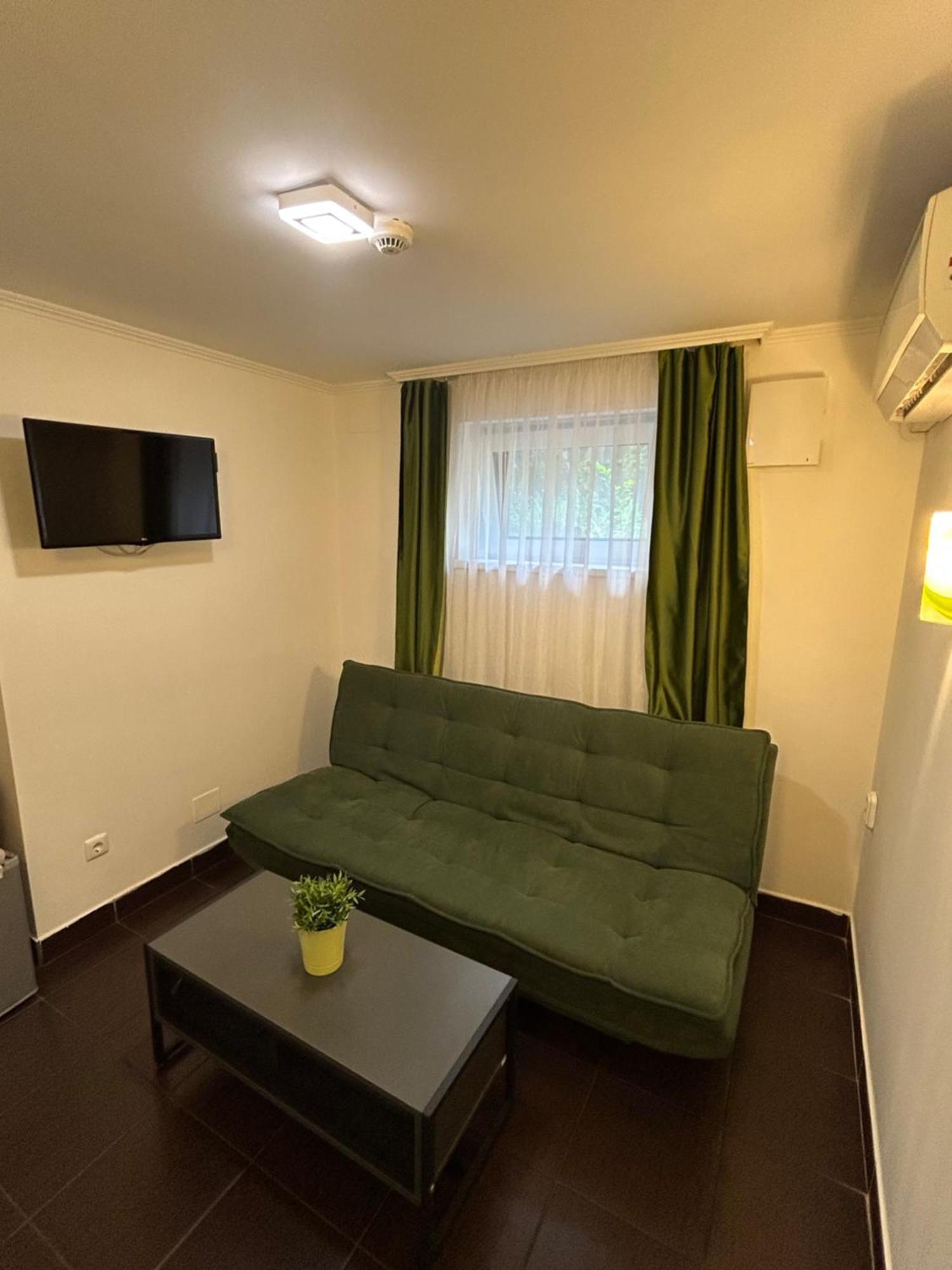 Triple Room Bathroom,1668051141:JPEG