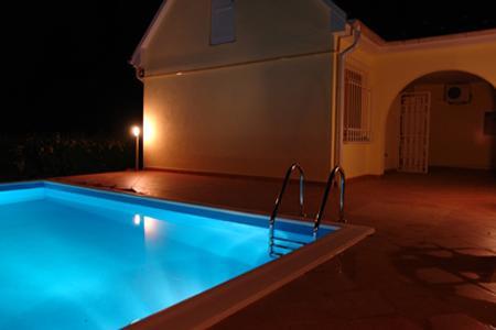 Three-Bedroom House,218986709:JPEG
