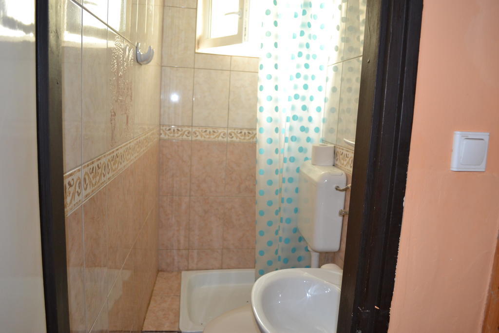Triple Room,1091409930:JPEG