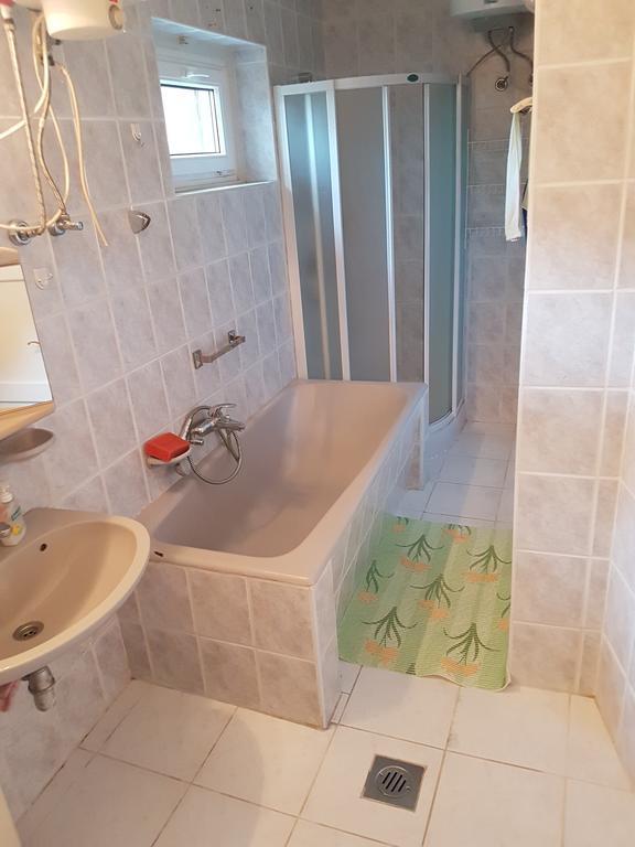 Three-Bedroom Apartment,756806503:JPEG