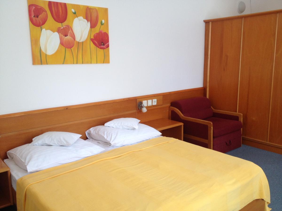 Studio-Apartment (3 Erwachsene)
