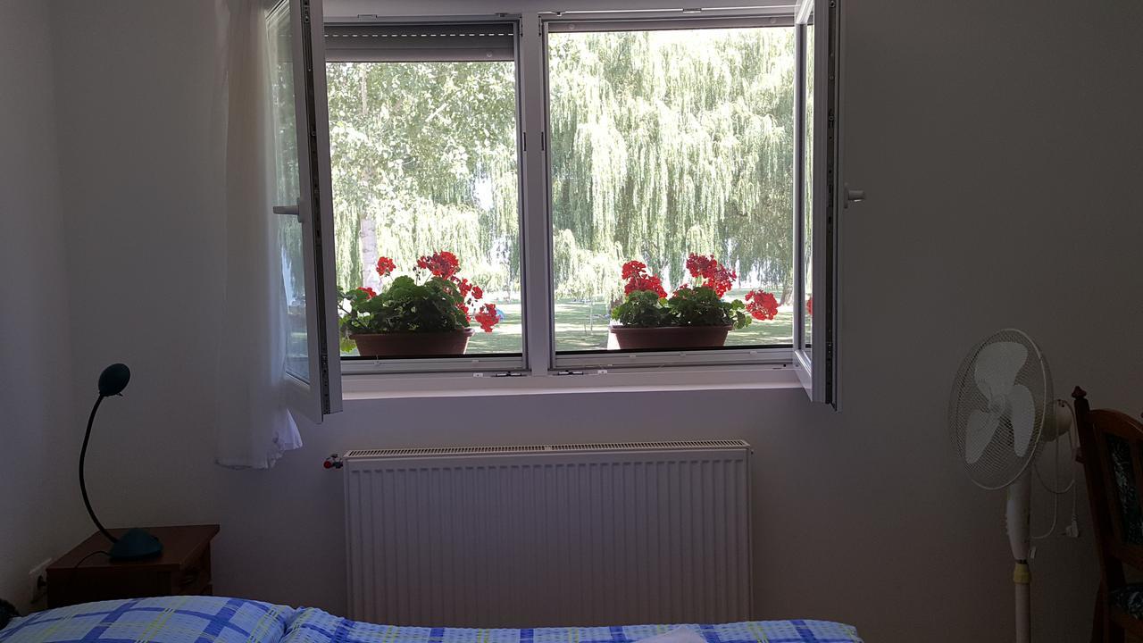 Triple Room Bathroom,587692284:JPEG