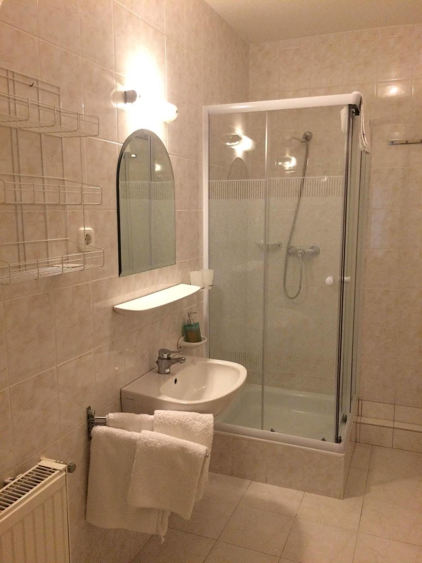 Doppelzimmer mit Balkon
