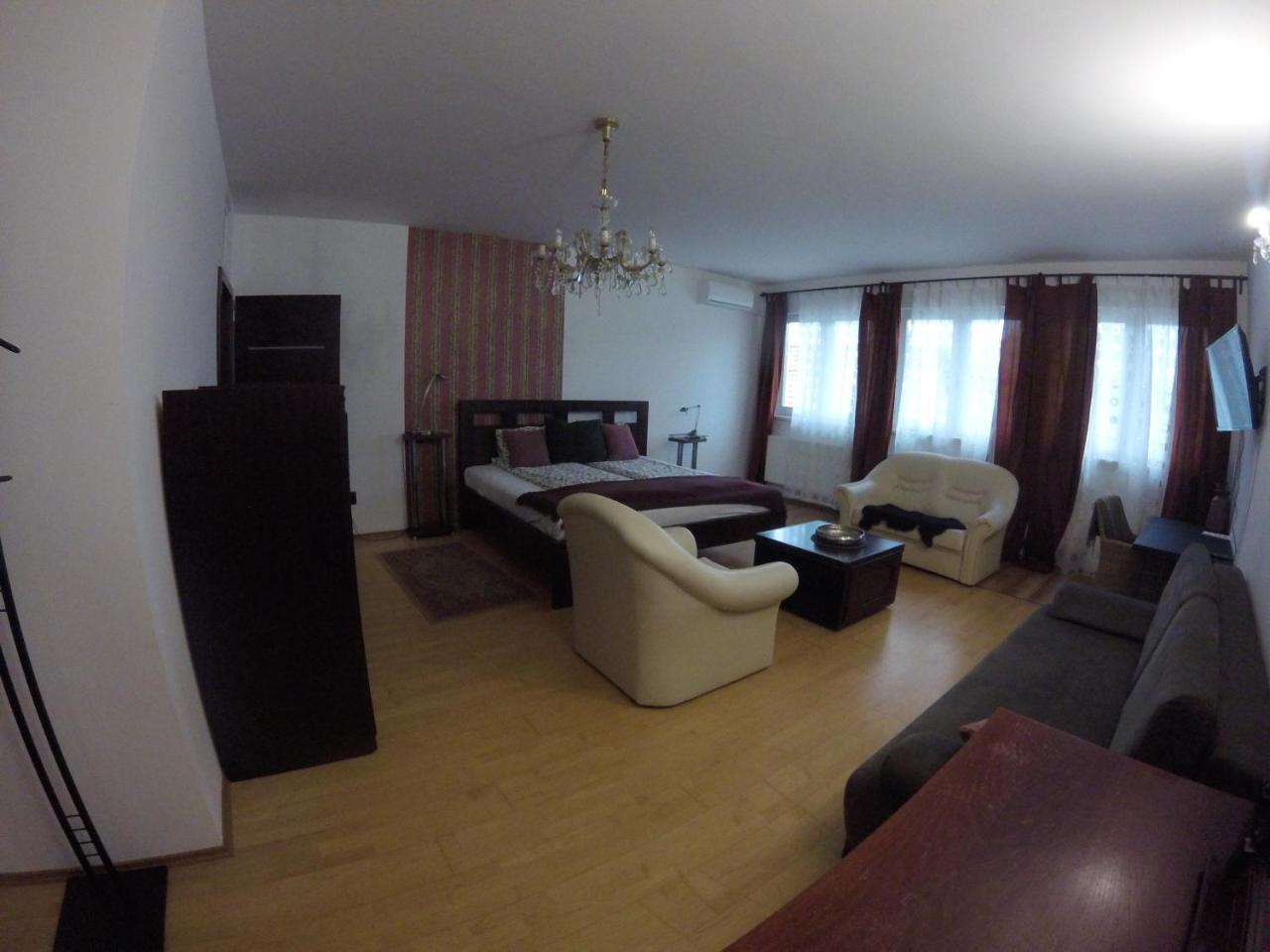 Deluxe Double or Twin Room,661358823:JPEG