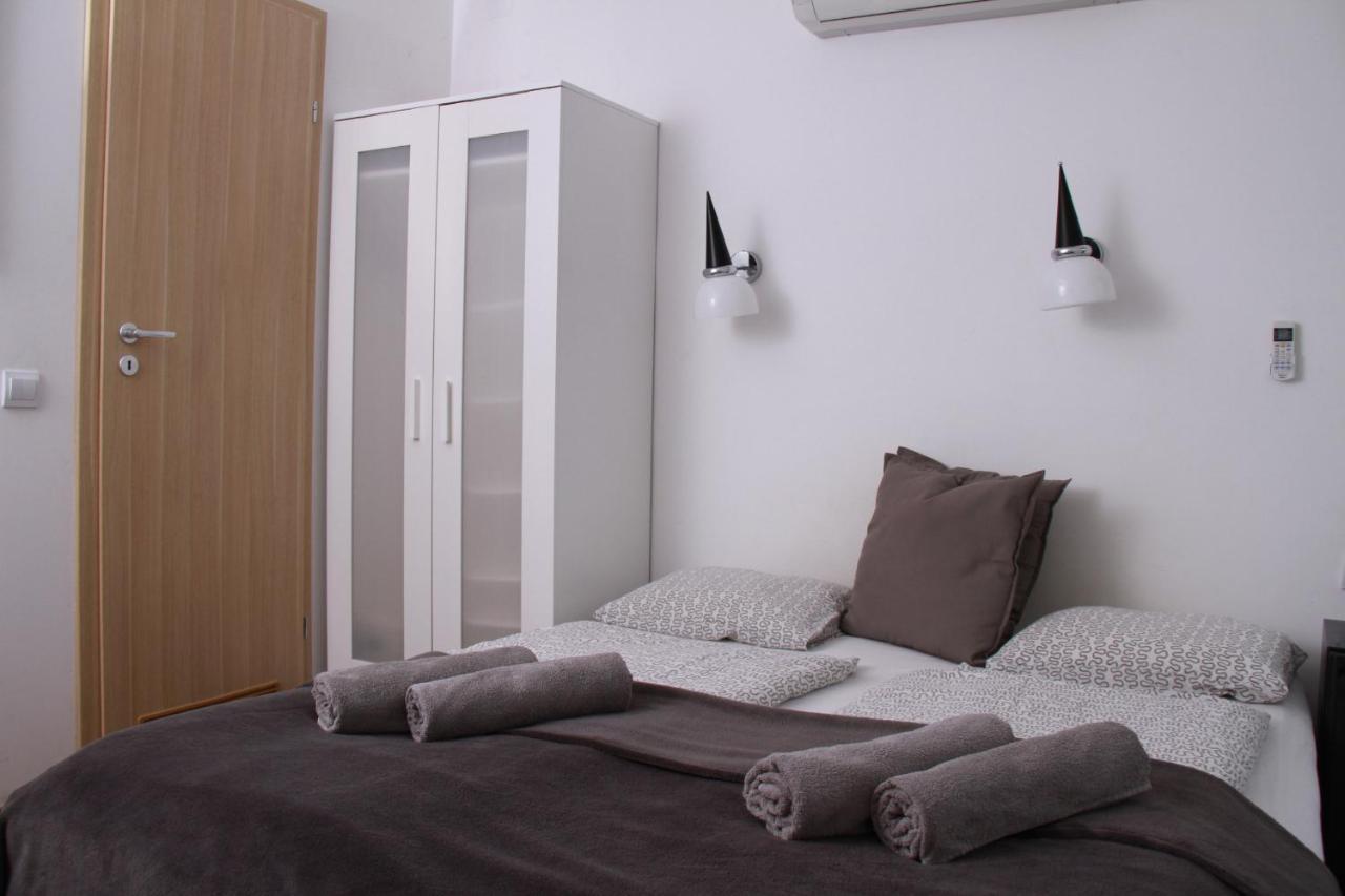 Double Room,744729805:JPEG