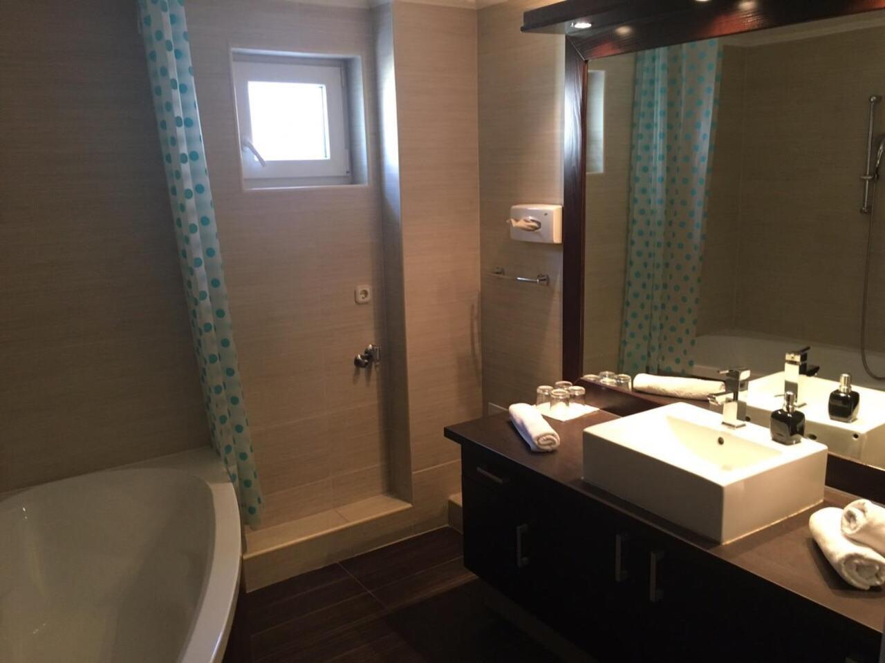 Two-Bedroom Apartment,763018930:JPEG