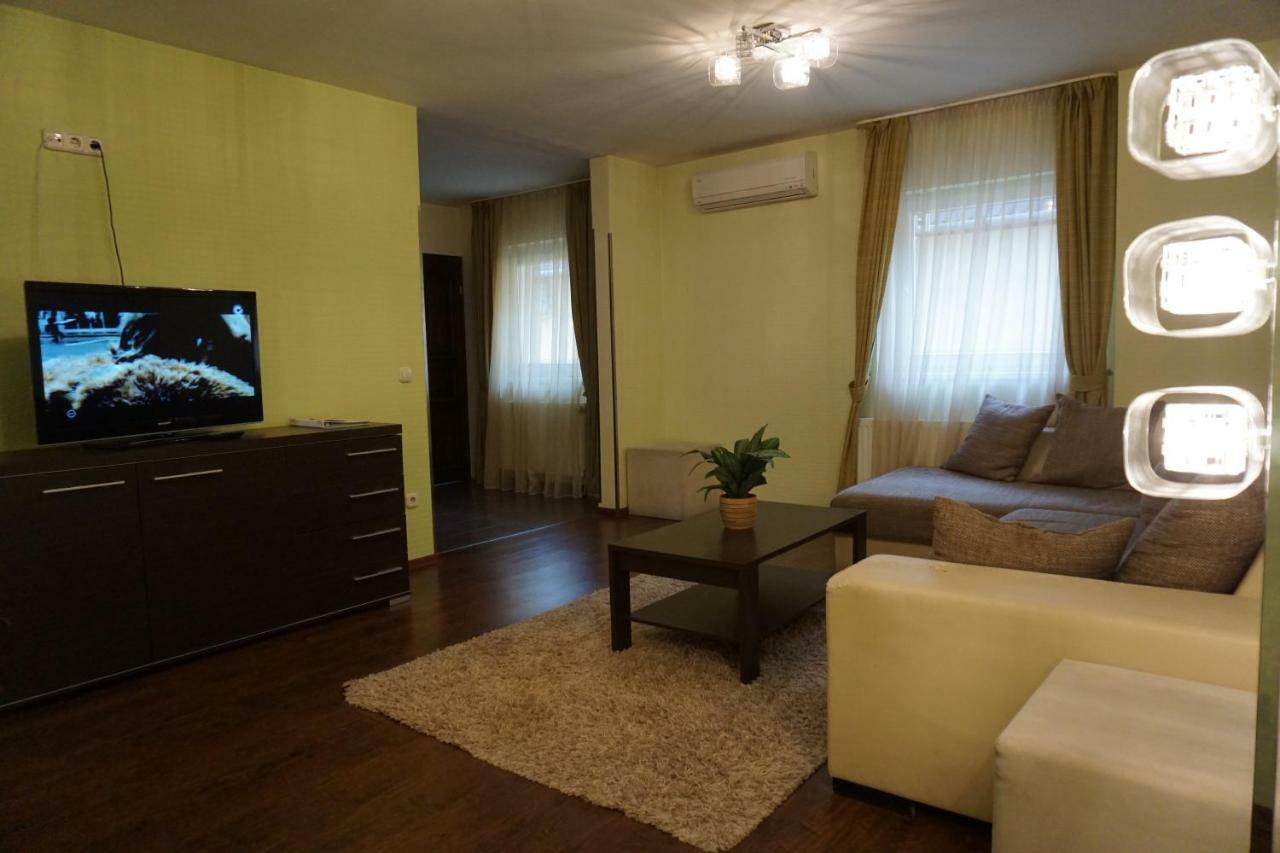Two-Bedroom Apartment,784356024:JPEG
