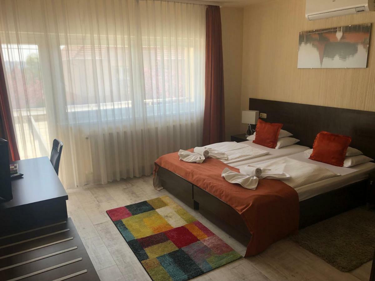 Double Room,784465473:JPEG