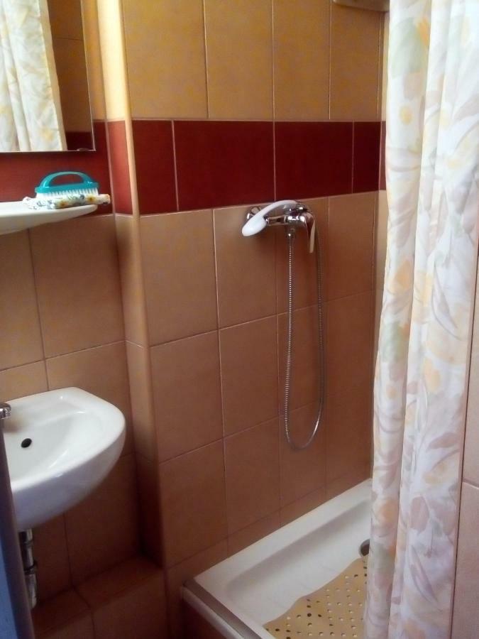 Standard Twin Room,884614633:JPEG