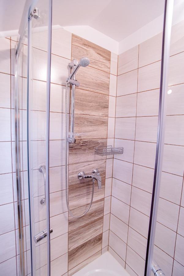 Apartment mit Dusche