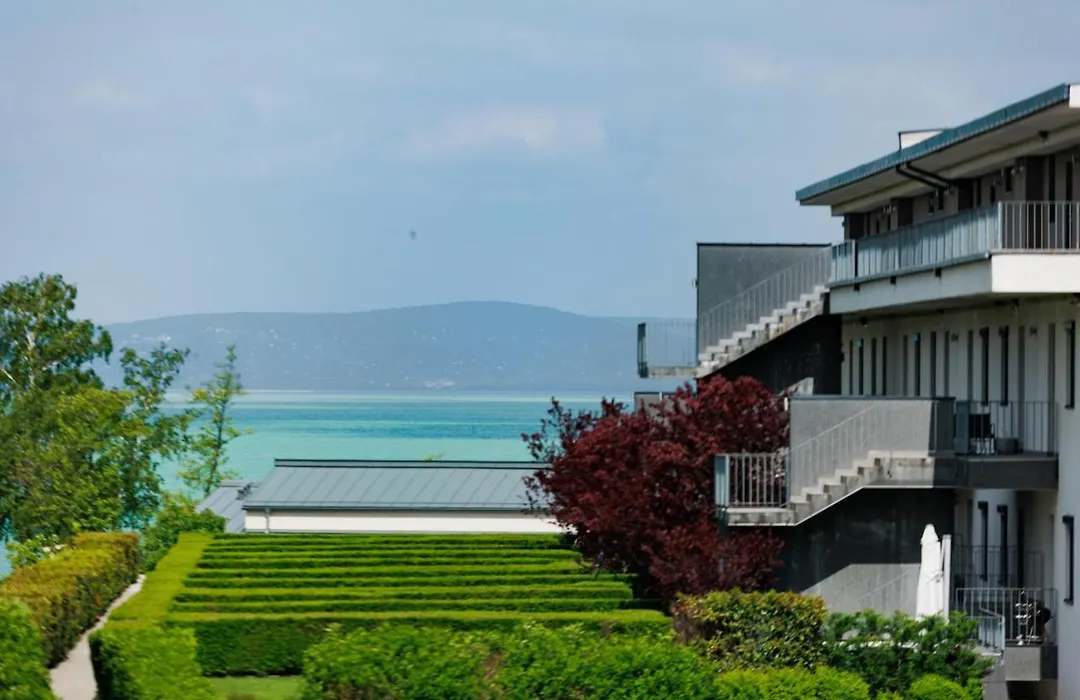Gold Wave Apartments-1