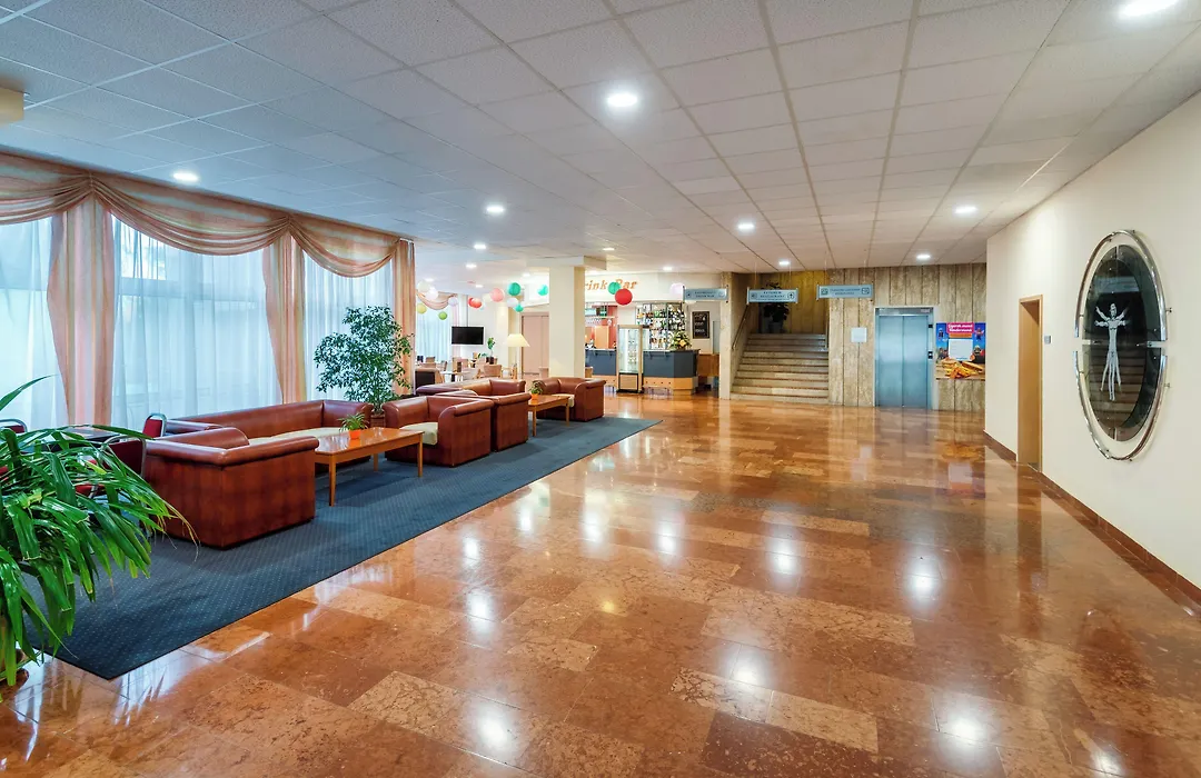 Hunguest Hotel Freya-1