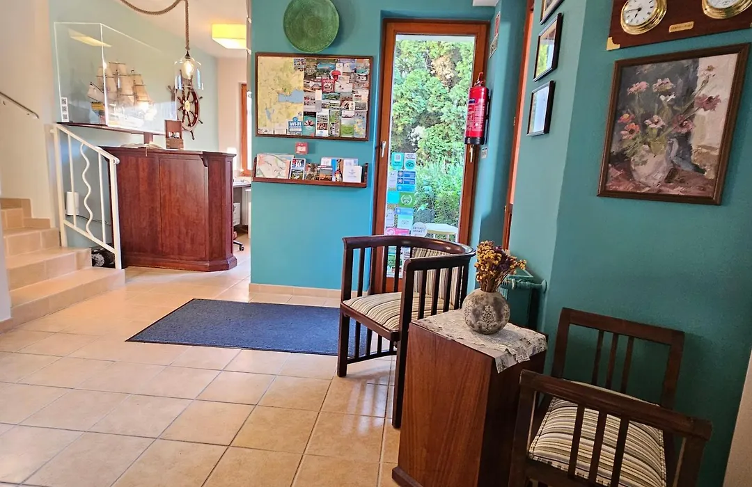 Hullám Villa B&B-1