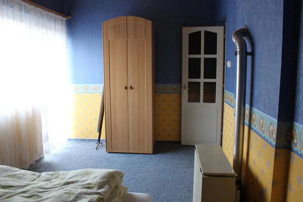 Orwa Apartmanok - Fenyofa Koez-1