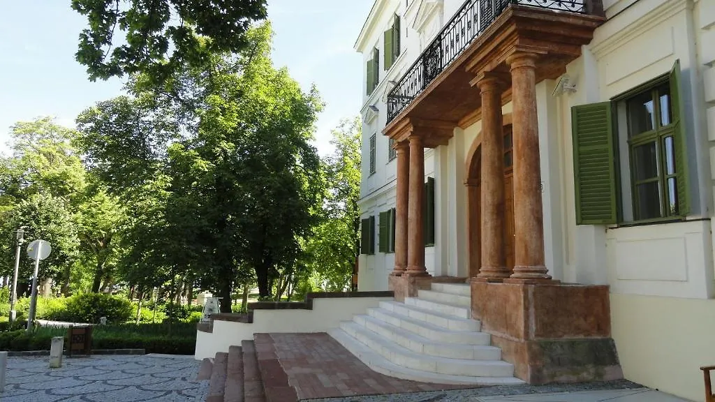 Horvath Villa Apartman-1