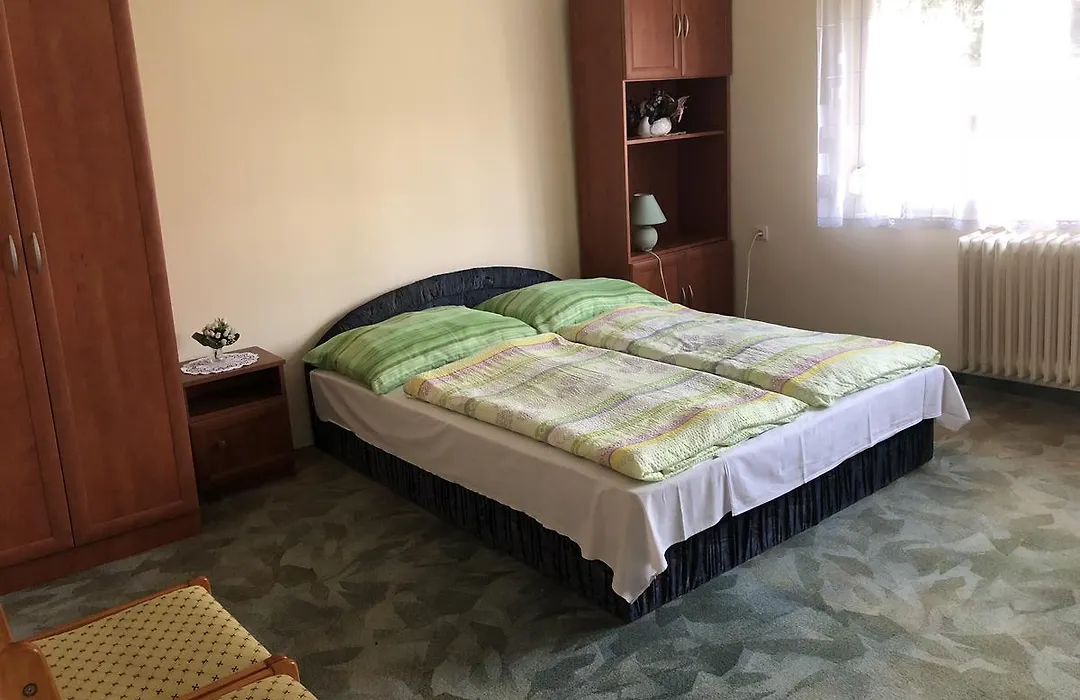 Napsugár Vendégház-1