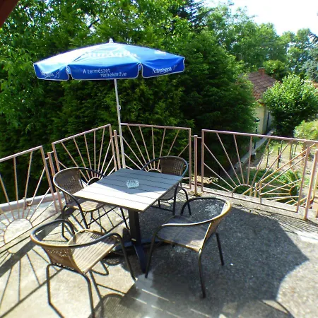 Vitorlas Apartmanhaz-2