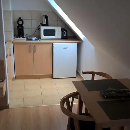 Lilla Wellnessapartman-2