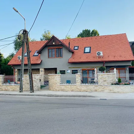 Linton Apartmanhaz - Siofok, Plazs-3