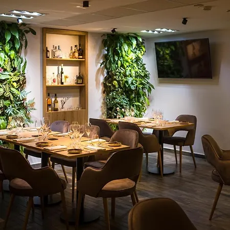 Kistuecsoek Food & Room-3