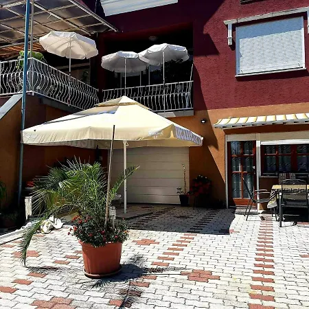 Dora Studio Apartmanok-3