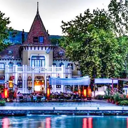 Ari Villa Révfülöp-2