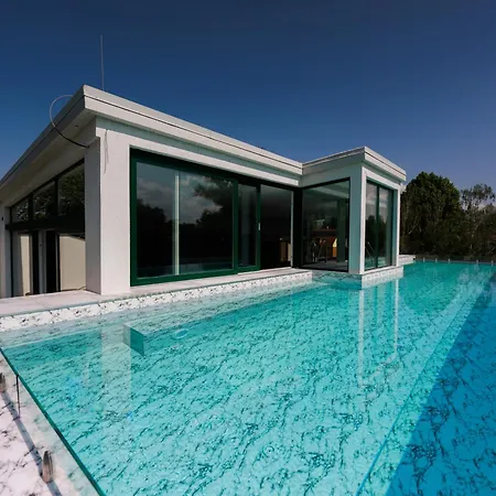 Villa Bauhaus Wellness Apart-Hotel-2