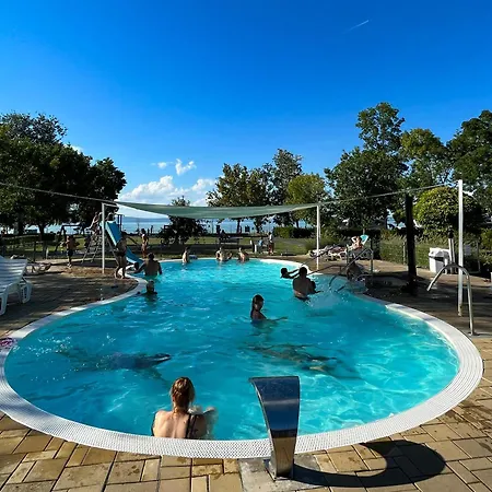 Aranypart Camping & Apartments-2