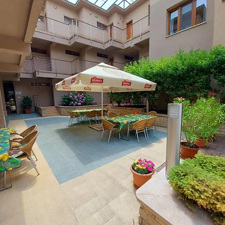Hotel Villa Pax-3