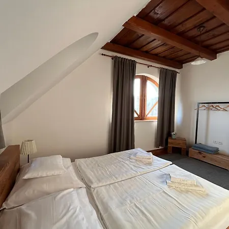 Koczor Winery & Guesthouse-3