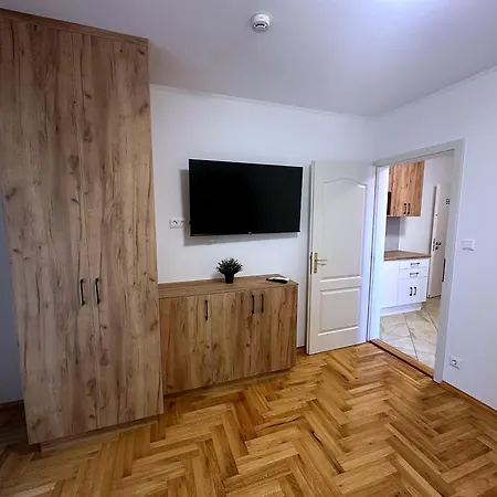Pater Apartments And Rooms-3