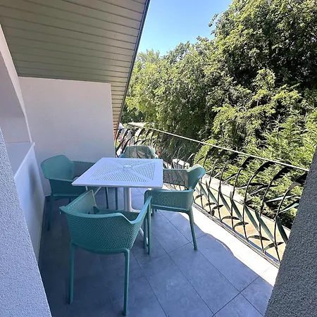 Pater Apartments And Rooms-2