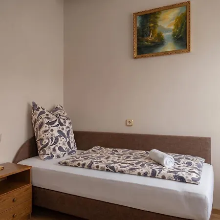 Lavender Apartment-3