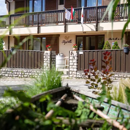 Fürjes Villa Panzió-3