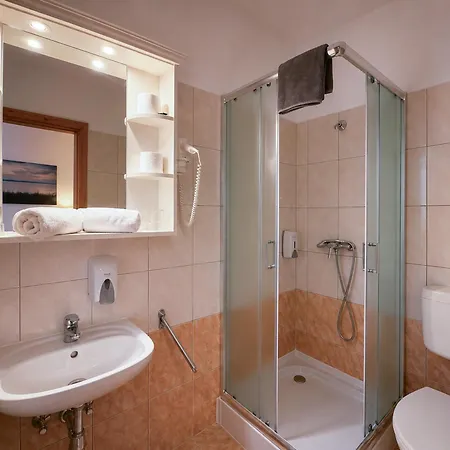 Platan Garden & Rooms Zamardi - Volt Hotel Platan-3