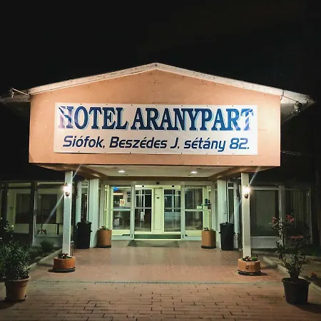 Aranypart Hotel Siofok-3