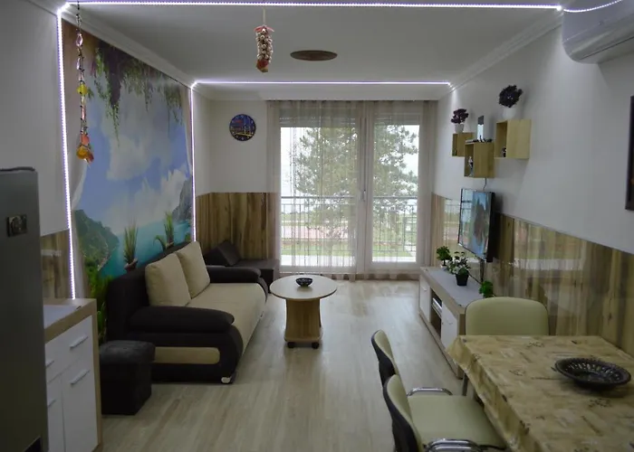 Siofok Ezuestpart Granada Koezvetlen Vizparti Premium Apartman