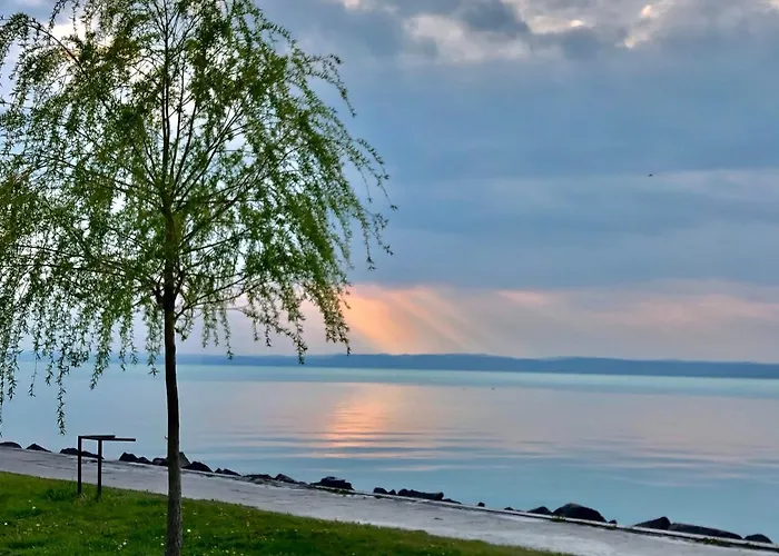 Siofoki Vizparti Nyaralo - Lakeside Apartment