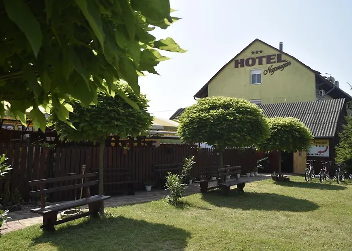 Balatonmariafurdo Hotels