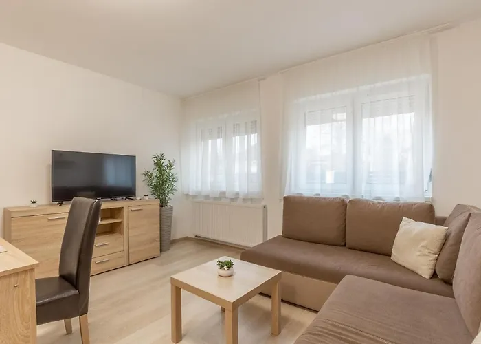 Leda Apartmanok By Bltn Siofok